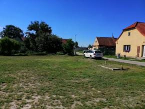 Pozemek k vstravb RD, 1601 m2, Mladoovice.