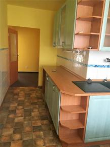 Pronjem 2+1 s balkonem, 65 m2, Vtrn, esk Budjovice.