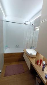 Podkrovn 3+kk, 93 m2, Skuherskho, esk Budjovice