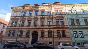 Podkrovn 3+kk, 93 m2, Skuherskho, esk Budjovice