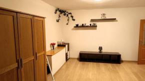 Podkrovn 3+kk, 93 m2, Skuherskho, esk Budjovice